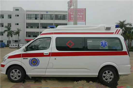 福田蒙特派克救護(hù)車(chē)