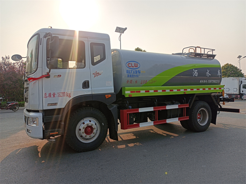 東風(fēng)D9新款10-12噸灑水車--國(guó)六系列